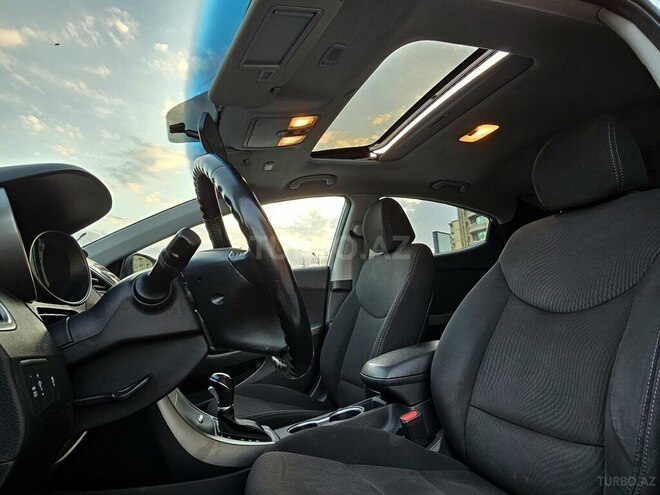 Hyundai Elantra 2015, 147,777 km - 1.8 l - Bakı
