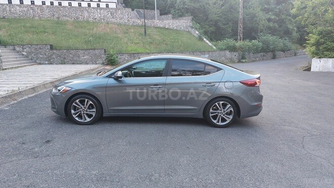 Hyundai Elantra 2016, 117,400 km - 2.0 л - Şəki