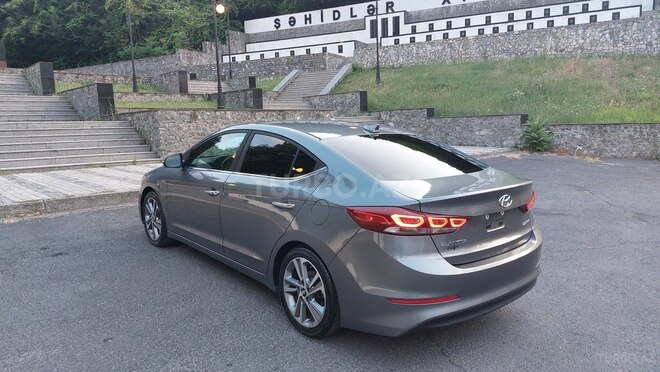 Hyundai Elantra 2016, 117,400 km - 2.0 л - Şəki