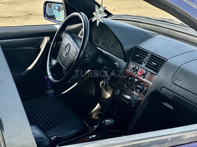 Mercedes C 220 2000, 720,000 km - 2.2 l - Bakı