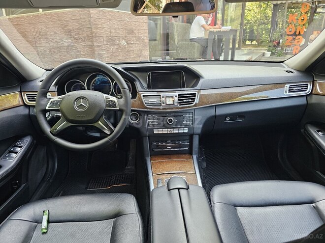 Mercedes E 220 2015, 260,000 km - 2.1 l - Mingəçevir