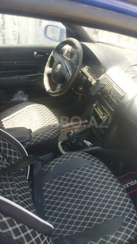 Volkswagen Golf 1998, 180,000 km - 1.6 l - Bakı