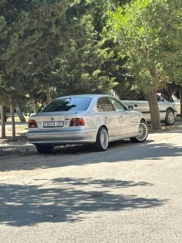BMW 530 2001, 296,000 km - 3.0 l - Bakı
