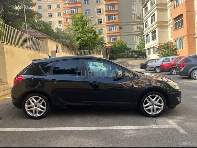 Opel Astra 2012, 250,000 km - 1.3 l - Bakı