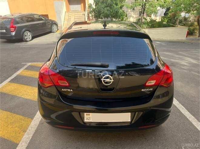 Opel Astra 2012, 250,000 km - 1.3 l - Bakı