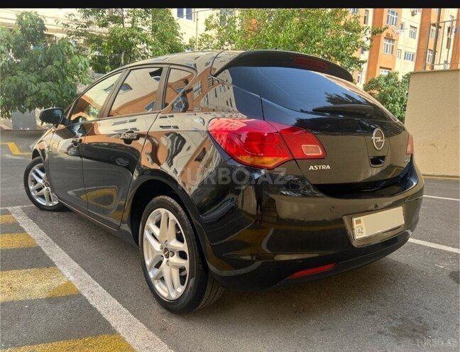 Opel Astra 2012, 250,000 km - 1.3 l - Bakı