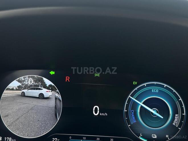 Hyundai Santa Fe 2023, 37,500 km - 1.6 l - Bakı