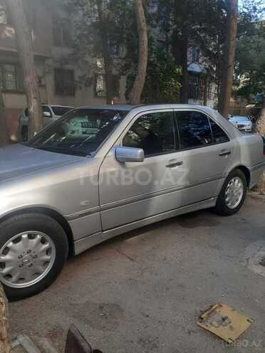 Mercedes C 220 1999, 290,000 km - 2.2 l - Bakı
