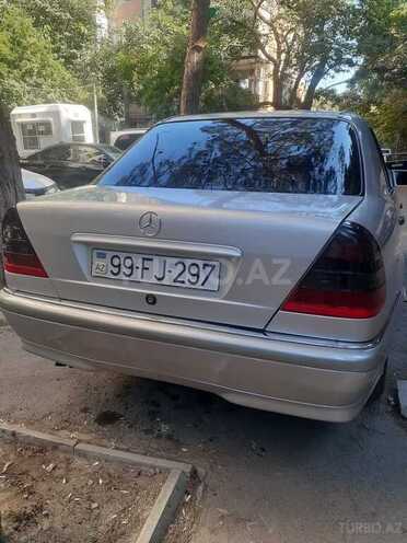 Mercedes C 220 1999, 290,000 km - 2.2 l - Bakı