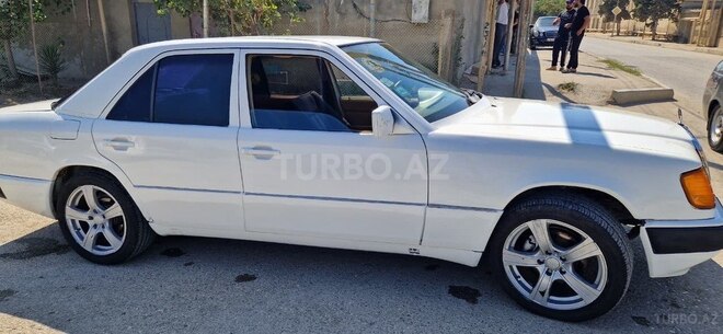 Mercedes E 220 1989, 500,000 km - 2.2 l - Bakı