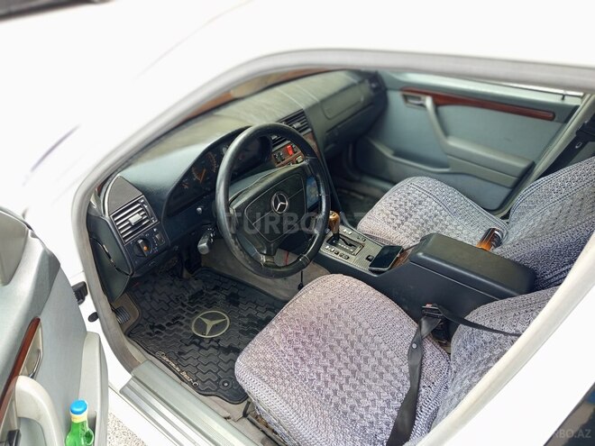 Mercedes C 200 1995, 228,000 km - 2.0 л - Bakı