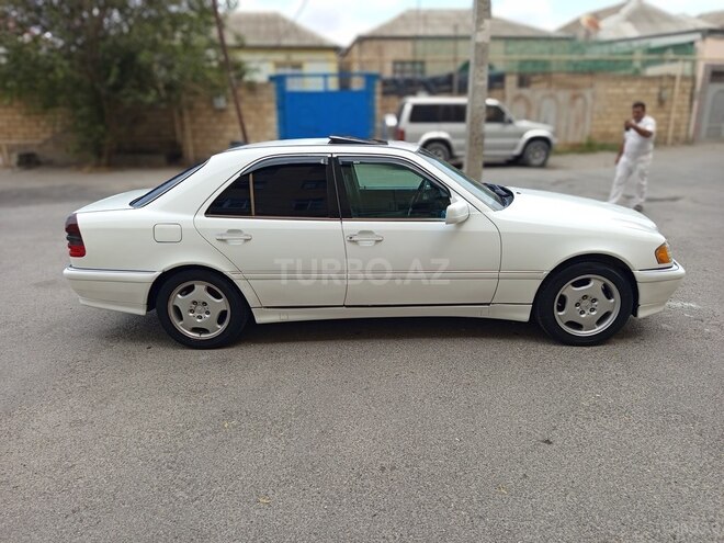 Mercedes C 200 1995, 228,000 km - 2.0 л - Bakı