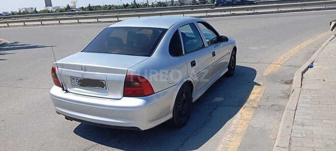 Opel Vectra 1999, 200,000 km - 1.8 l - Bakı