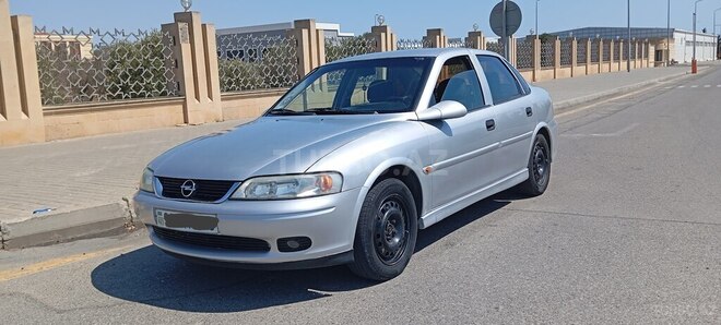 Opel Vectra 1999, 200,000 km - 1.8 l - Bakı