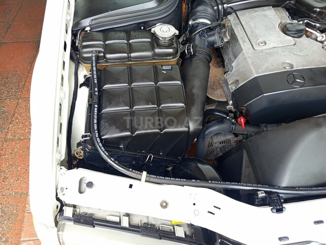 Mercedes C 200 1995, 228,000 km - 2.0 л - Bakı