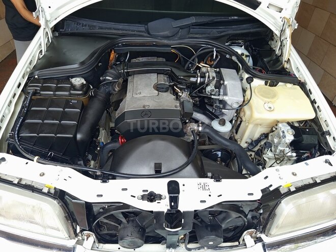 Mercedes C 200 1995, 228,000 km - 2.0 л - Bakı
