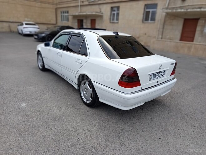 Mercedes C 200 1995, 228,000 km - 2.0 л - Bakı