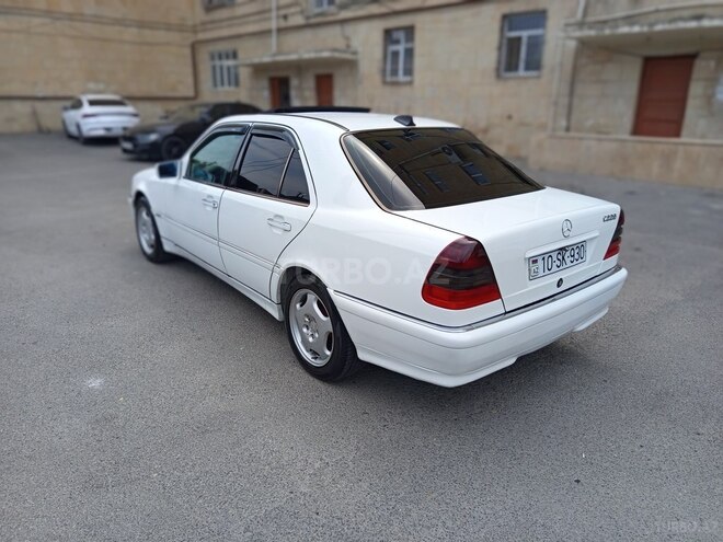 Mercedes C 200 1995, 228,000 km - 2.0 л - Bakı