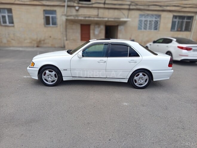 Mercedes C 200 1995, 228,000 km - 2.0 л - Bakı