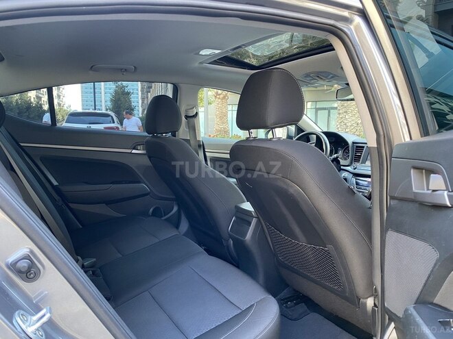 Hyundai Elantra 2017, 58,347 km - 2.0 l - Bakı
