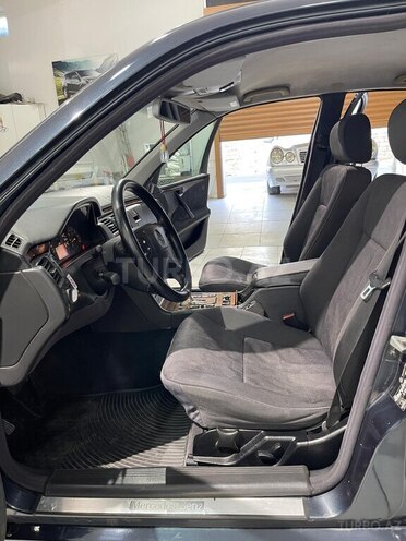 Mercedes E 240 1999, 365,000 km - 2.4 l - Sumqayıt