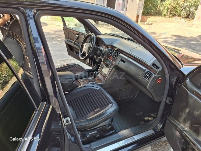 Mercedes E 270 2001, 48,000 km - 2.7 l - Bakı