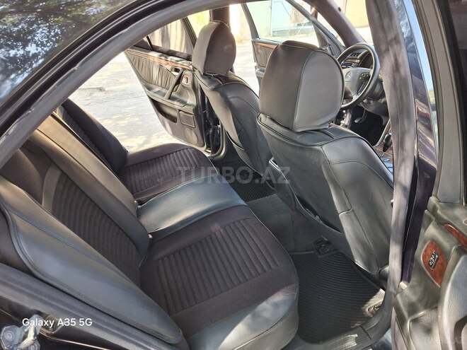 Mercedes E 270 2001, 48,000 km - 2.7 l - Bakı