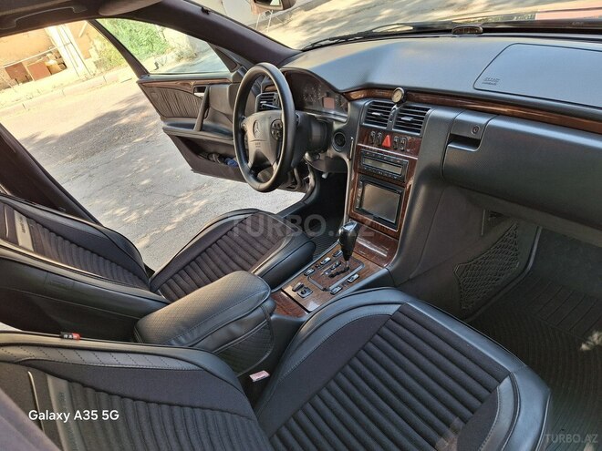 Mercedes E 270 2001, 48,000 km - 2.7 l - Bakı