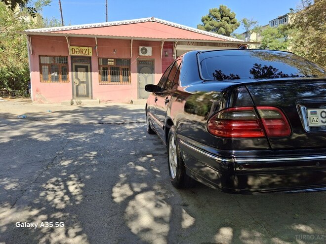 Mercedes E 270 2001, 48,000 km - 2.7 l - Bakı