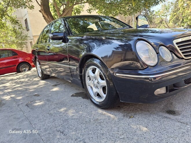 Mercedes E 270 2001, 48,000 km - 2.7 l - Bakı