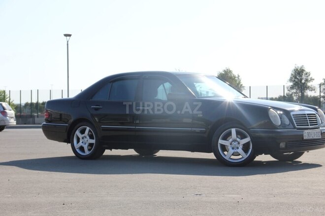 Mercedes E 240 1999, 403,000 km - 2.4 л - Bakı