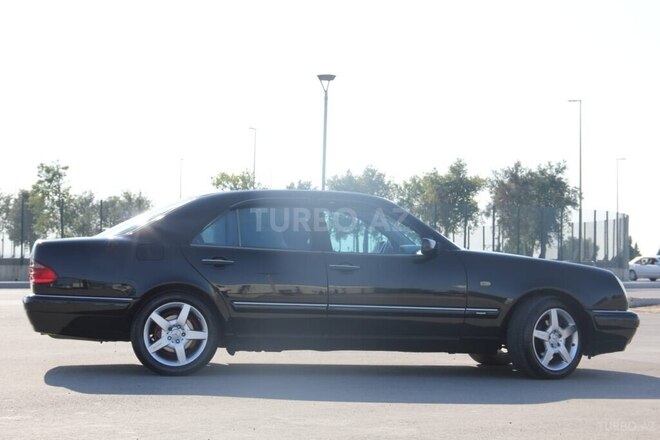 Mercedes E 240 1999, 403,000 km - 2.4 л - Bakı