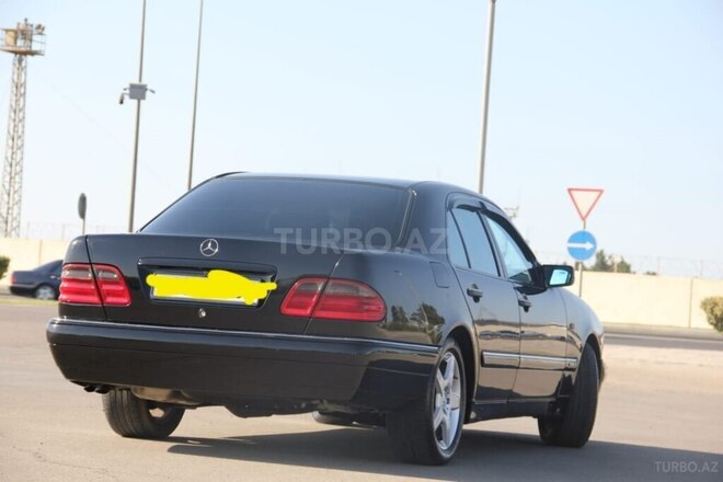 Mercedes E 240 1999, 403,000 km - 2.4 л - Bakı