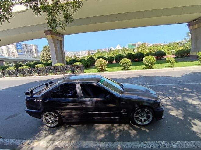 BMW 328 1997, 250,000 km - 2.8 l - Bakı