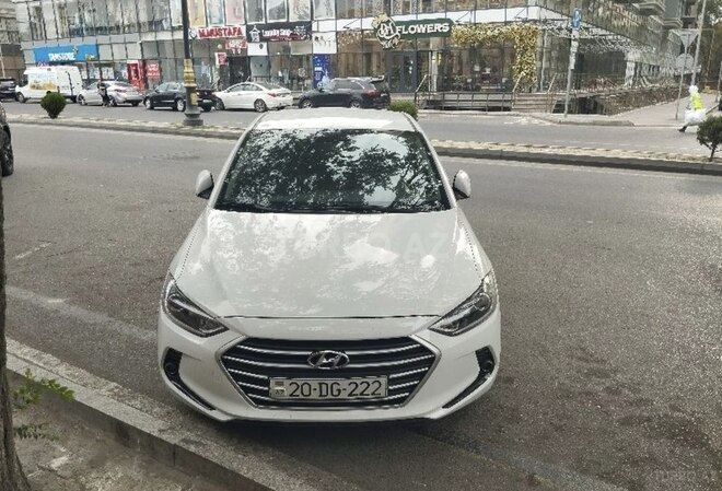 Hyundai Avante 2018, 133,000 km - 1.6 л - Gəncə