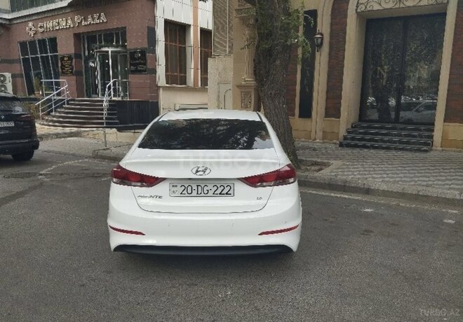 Hyundai Avante 2018, 133,000 km - 1.6 л - Gəncə