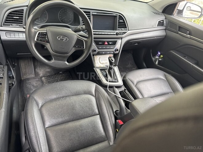 Hyundai Avante 2018, 133,000 km - 1.6 л - Gəncə