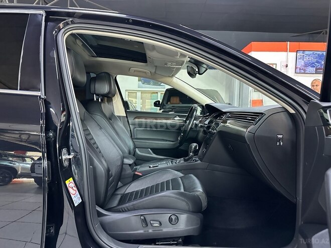 Volkswagen Passat 2018, 162,200 km - 1.8 l - Bakı