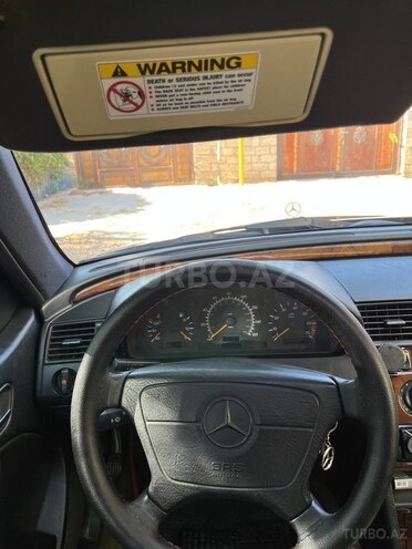 Mercedes C 230 1999, 290,000 km - 2.3 l - Bakı