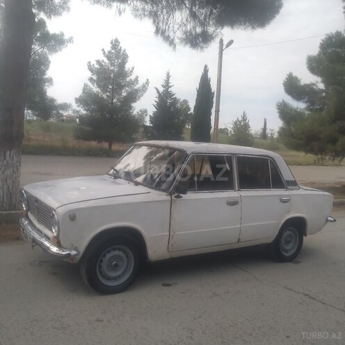 LADA (VAZ) 21011 1980, 24,800 km - 0.2 l - Salyan