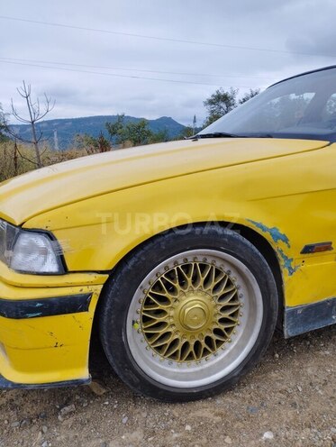 BMW 320 1995, 500,000 km - 2.0 l - 