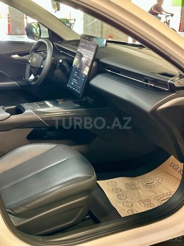 Changan Qiyuan A05 2024, 7,300 km - 1.5 л - Bakı