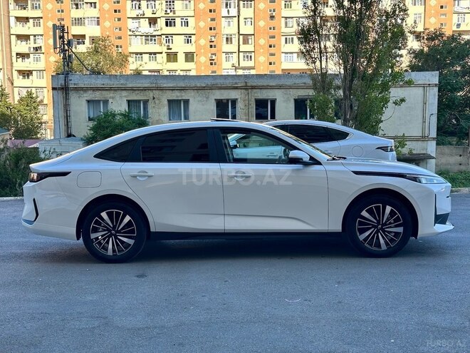 Changan Qiyuan A05 2024, 7,300 km - 1.5 л - Bakı