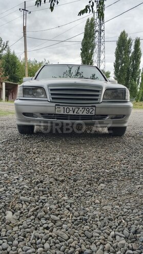 Mercedes C 280 1997, 300,035 km - 2.8 l - Qazax