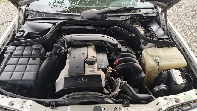 Mercedes C 280 1997, 300,035 km - 2.8 l - Qazax