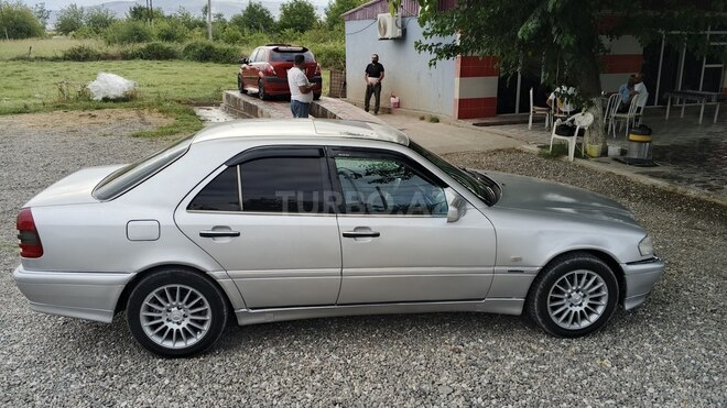 Mercedes C 280 1997, 300,035 km - 2.8 l - Qazax
