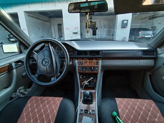 Mercedes E 220 1994, 636,000 km - 2.2 л - Bakı