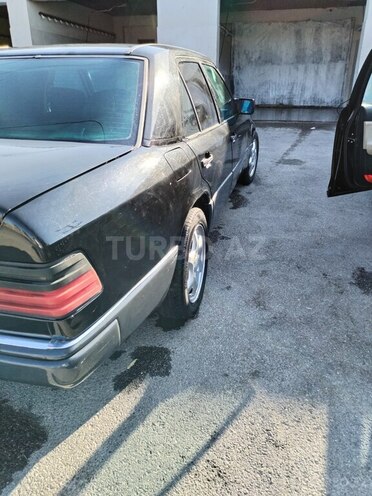 Mercedes E 220 1994, 636,000 km - 2.2 л - Bakı
