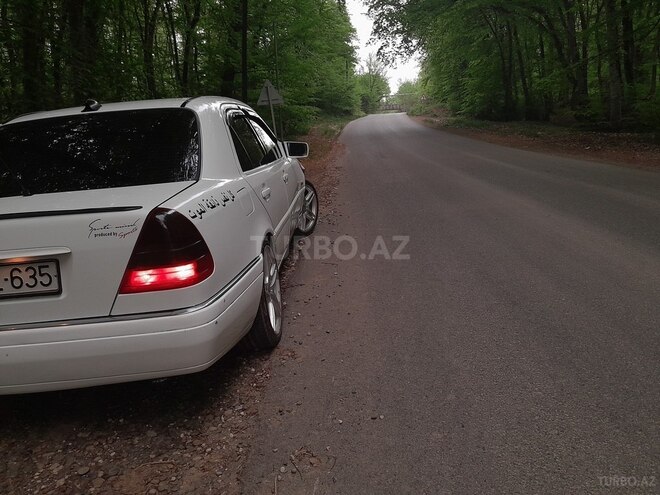 Mercedes C 180 1995, 500,000 km - 1.8 л - Qusar