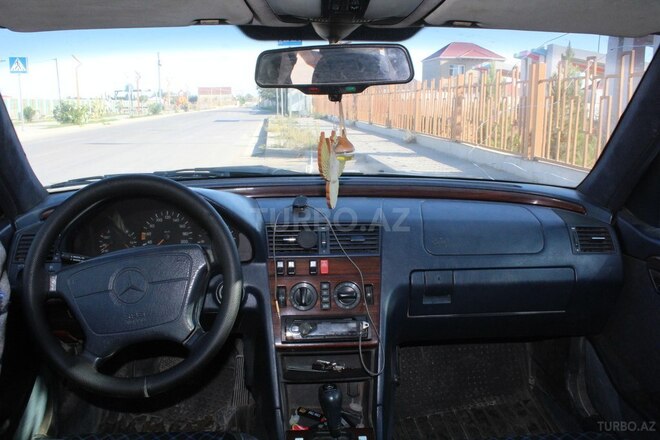 Mercedes C 250 1995, 365,000 km - 2.5 л - Bakı